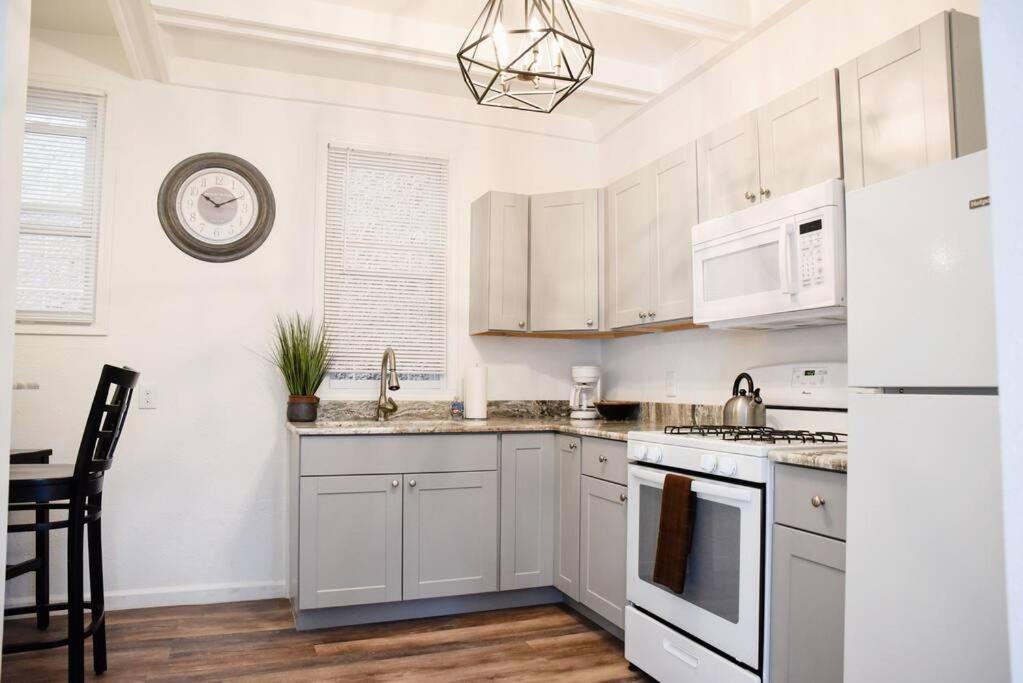 Perfect Pittsburgh Home Close To City & Airport Extérieur photo