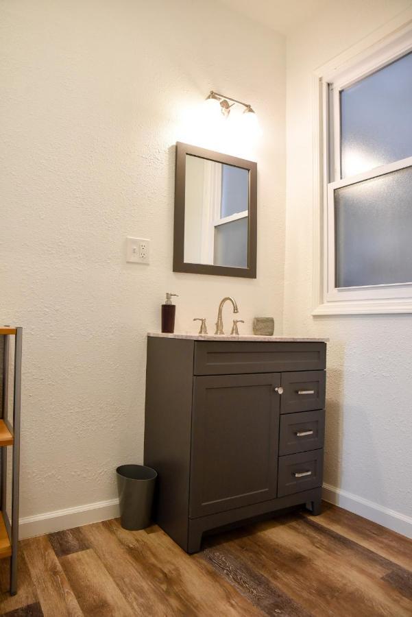Perfect Pittsburgh Home Close To City & Airport Extérieur photo
