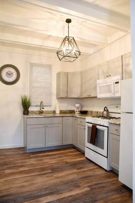 Perfect Pittsburgh Home Close To City & Airport Extérieur photo